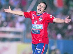 Cuauhtémoc Blanco, desesperado reclama al árbitro. MEXSPORT  /
