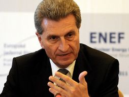 El comisario europeo de Energía, Günther Oettinger, durante el VI Foro Nuclear Europeo. EFE  /