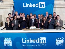 LinkedIn duplicó el precio inicial de sus acciones, renovó temores ante una nueva burbuja tecnológica. EFE  /