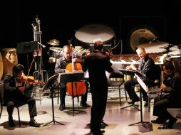 ONIX es un grupo de jovenes mexicanos dirigidos por Alejandro Escuer; ayer por la noche dieron una muestra de su talento. E. PACHECO  /