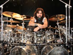 El artista cuenta con una gran lista de premios que reconocen su talento. ESPECIAL  /