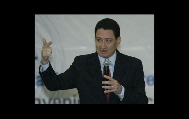 Por la mañana Alonso Ulloa Vélez participó en el I Foro Internacional de Consejos Económicos y Sociales. ARCHIVO  /