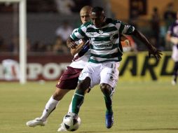 El delantero de Santos Laguna, Christian Benítez, durante el partido del torneo Clausura ante Estudiantes. MEXSPORT  /