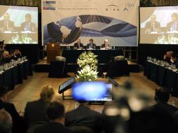 Ministros Bruno Le Maire Boudou (I), Amado Boudou y Julián Domínguez (D) en junta del G-20. AFP  /