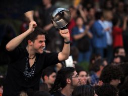 Los manifestantes celebran que durante el tiempo de reflexión rumbo a las elecciones, no fueran reprimidos por la Policía. AFP  /