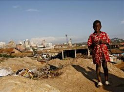 El teatro, la música o la pintura son algunas de las disciplinas artísticas que están cambiando la vida de cientos de huérfanos. EFE  /
