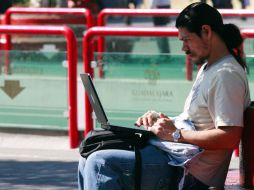 Para la CNDH es importante que los jóvenes usen con responsabilidad las herramientas de información. ARCHIVO  /