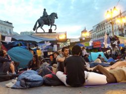 Durante una semana, españoles han acampado en Puerta del Sol para protestar por el desempleo y el actual sistema político. EFE  /