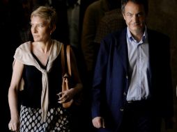 El presidente español del PSOE, José Luis Rodríguez Zapatero, y su esposa, Sonsoles Espinosa, en colegio electoral. EFE  /