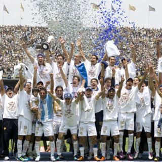Pumas está de fiesta en el Ángel de la Independencia