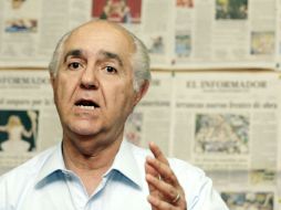 César Coll Carabias, director de la Comisión Estatal del Agua, en la Mesa de Redacción. E. BARRERA  /