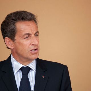 Sarkozy da a entender que Bruni está embarazada