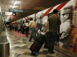 Se entregarán formatos para que la gente plasme sus historias vividas en el Tren Ligero, Pretren y Macrobús. ARCHIVO  /
