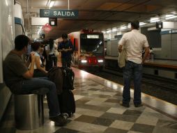 Los usuarios podrán depositar sus historias en los buzones instalados en estaciones del Tren Ligero y del Macrobús. M. FREYRIA  /