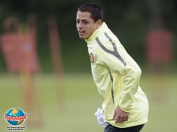 Javier 'Chicharito' Hernández trabaja duro para el duelo del próximo sábado ante Barcelona en la Champions. AP  /