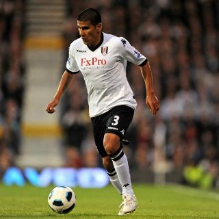 Fulham no dejará ir a Salcido