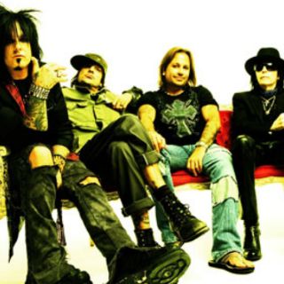 A Mötley Crue le complace brindar su show en México