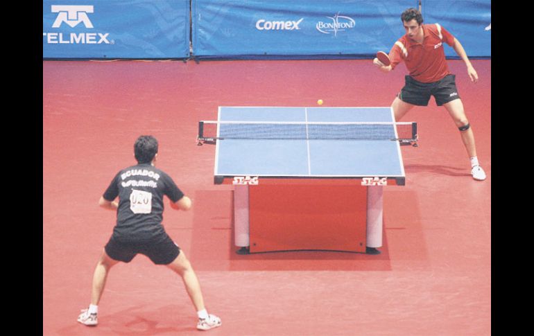 El tenismesista Marcos Madrid ganó el punto decisivo para que la Selección mexicana derrotara a la de Cuba. A. CAMACHO  /