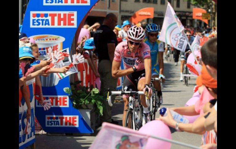 El Giro de Italia sigue dominado por Contador quien se encuetra en lo más alto de la clasificación. AP  /