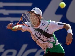 El tenista chileno, Nicolás Massú, durante el Abierto Mexicano de Tenis 2010. MEXSPORT  /
