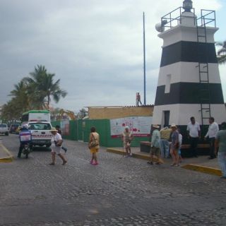 Defiende alcalde arreglo de malecón en Puerto Vallarta