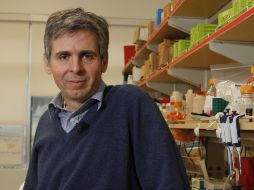 El mexicano Arturo Álvarez-Buylla fue galardonado con el Premio Príncipe de Asturias de Investigación Científica y Técnica 2011. EFE  /