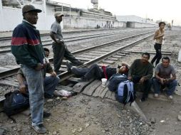 La ley SB1070 criminaliza la presencia de inmigrantes sin documentos en el estado. ARCHIVO  /