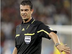 El húngaro Viktor Kassai silbará por primera vez un duelo del Barcelona. EFE  /