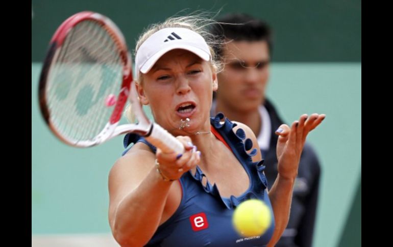 Caroline Wozniacki no pudo ante Daniela Hantuchova en Roland Garros. REUTERS  /