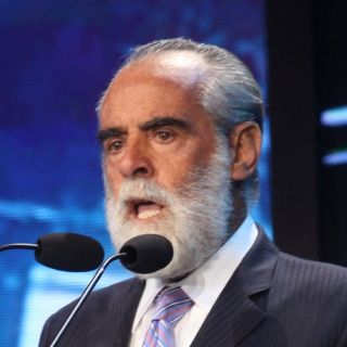 Fernández de Cevallos muestra simpatía por Cordero