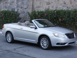 Chrysler 200 Convertible 2012. M.CASTILLO  /