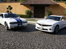 Dodge Challenger SRT8 392 vs. Chevrolet Camaro SS. M.CASTILLO  /