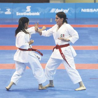 México arranca con dos metales áureos