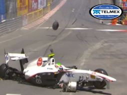 Segundos antes del choque, el piloto tuvo tiempo de adoptar una posición segura para contrarrestar los daños a su integridad. ESPECIAL  /