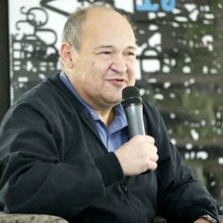 Se realizó subasta en honor de Daniel Sada