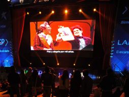 El tenor permitió disfrutar a cientos de limeños de la ópera El Barbero de Sevilla. EFE  /