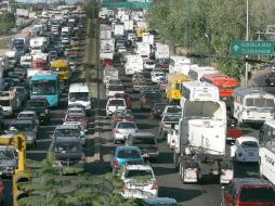 Congestión vial en Tlaquepaque. ARCHIVO  /