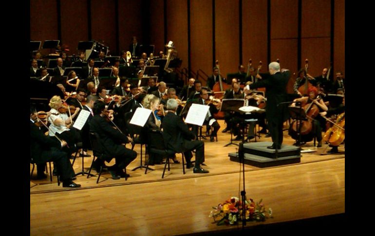 Las obras que se interpretaron durante Pops Concerts vienen del corazón, afirmó el director invitado. M. TORRES  /