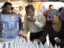 Habitantes de la capital del país se refrescan. Las altas temperaturas se han regristrado en gran parte del país. EL UNIVERSAL  /