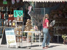 El sector tequilero anticipa que habrá resistencia al cambio por parte de quienes llevan años vendiendo tequila adulterado. ARCHIVO  /