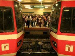 Cuatro vagones renovados ya fueron entregados y están en funcionamiento en el Tren Ligero. ARCHIVO  /