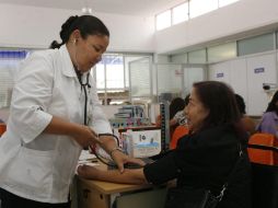 El médico general debe realizar una práctica integradora que desarrolle acciones de promoción y tratamiento. ARCHIVO  /