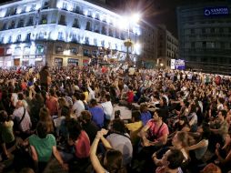 Aspecto de la asamblea general del movimiento 15-M que se celebra en la madrileña Puerta del Sol. EFE  /
