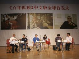 Se muestra el momento de la presentación de una nueva traducción al chino. EFE  /