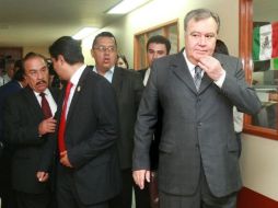 Manuel Correa, secretario general del Congreso (primero de der a izq), tiene el sueldo más alto: 122 mil pesos mensuales. A. GARCÍA  /