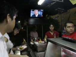Emilio González fue entrevistado anoche en cadena nacional por Joaquín López Dóriga. M. FREYRÍA  /