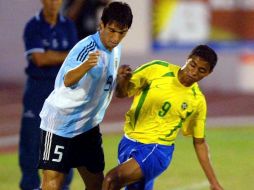 El mediocampista, Hugo Colace, jugó en el club Argentinos de 2001 a 2005. MEXSPORT  /