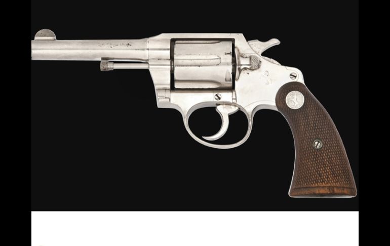 Revólver Colt 38 ''Police Positive'' que perteneció al gángster estadounidense ''Al'' Capone. EFE  /