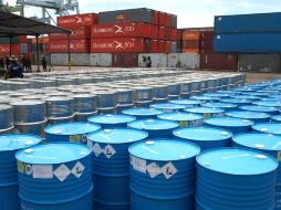 Los precursores químicos fueron encontrados en contendores inspeccionados por las autoridades de la aduana de Manzanillo. ARCHIVO  /