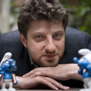 Publican un libro en Francia con la imagen de los pitufos